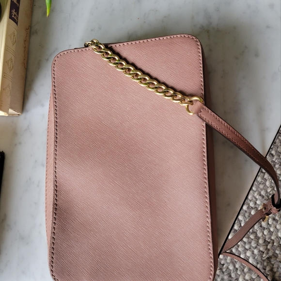 Michael Kors Jet Set Saffiano Leather Cross Body Bag - Picture 3 of 4